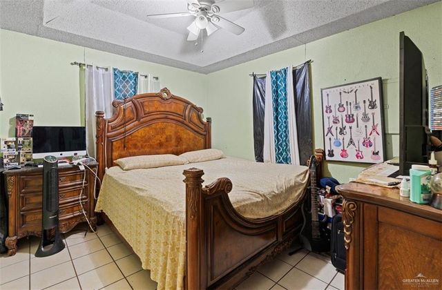 609 W Albatross Avenue, Pharr, TX 78577