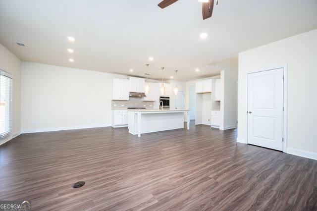 228 Gallant Fox Way, Acworth, GA 30102
