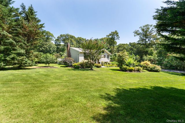 25 Brewster Avenue, Northport, NY 11768
