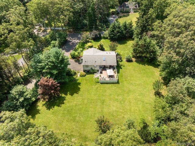 25 Brewster Avenue, Northport, NY 11768