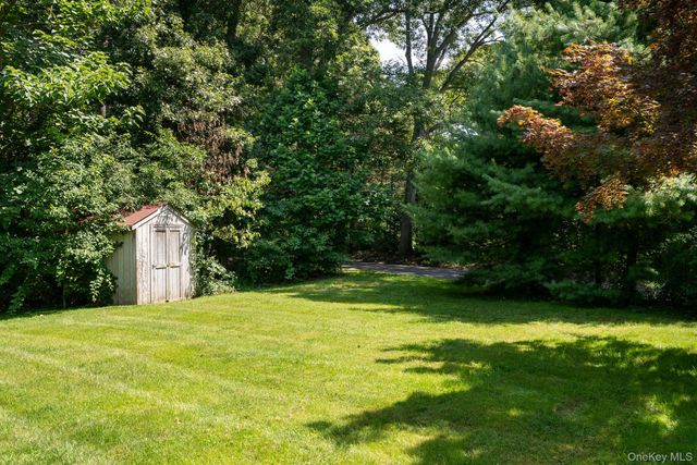 25 Brewster Avenue, Northport, NY 11768