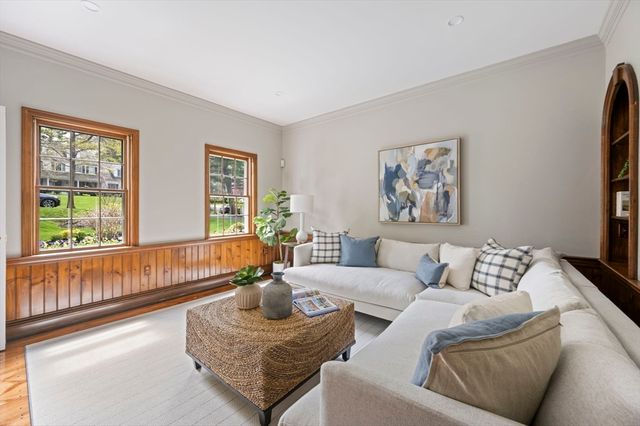 1 Brewer Way, Hingham, MA 02043