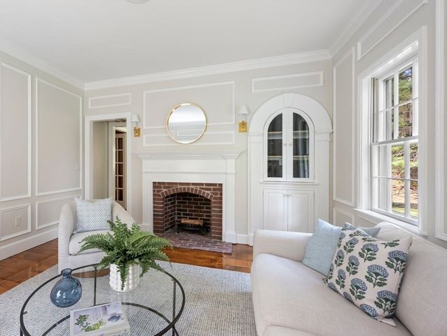 1 Brewer Way, Hingham, MA 02043