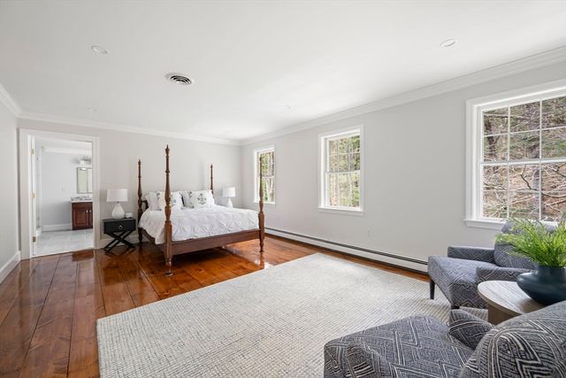 1 Brewer Way, Hingham, MA 02043