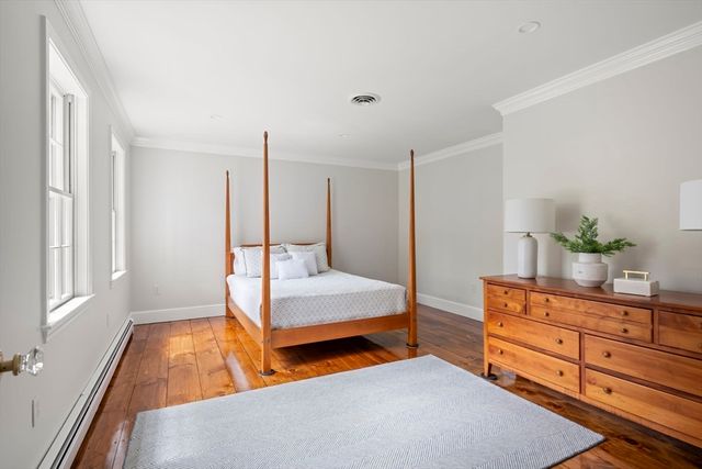 1 Brewer Way, Hingham, MA 02043