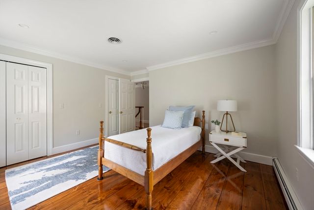 1 Brewer Way, Hingham, MA 02043