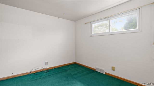 156 Two Mile Creek Road, Tonawanda, NY 14150