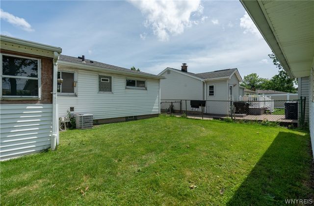 156 Two Mile Creek Road, Tonawanda, NY 14150