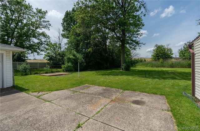 156 Two Mile Creek Road, Tonawanda, NY 14150