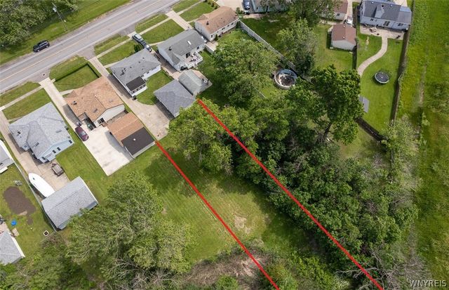 156 Two Mile Creek Road, Tonawanda, NY 14150