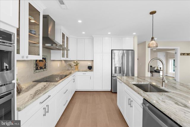 3738 BAY DR, Edgewater, MD 21037