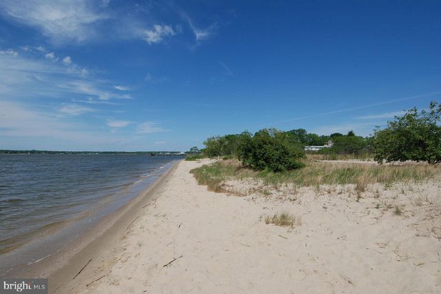 3738 BAY DR, Edgewater, MD 21037