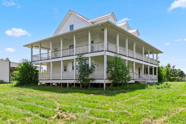 812 W Tobias Road, Ellinger, TX 78938