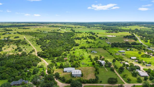 812 W Tobias Road, Ellinger, TX 78938