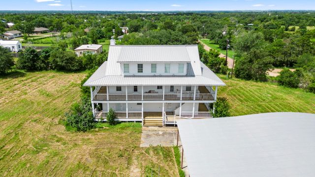 812 W Tobias Road, Ellinger, TX 78938