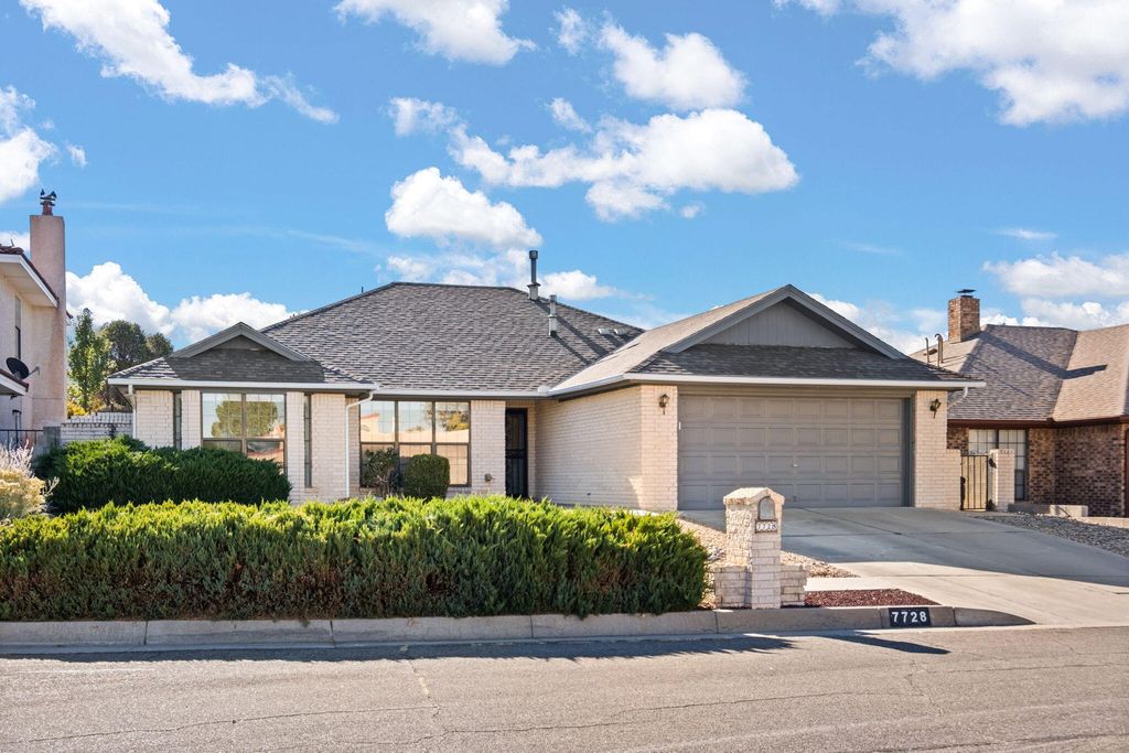 7728 Jacobo Drive NE, Albuquerque, NM 87109