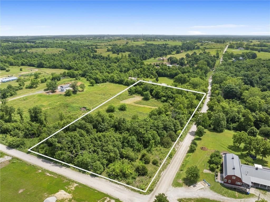 Cantrell Road, Linwood, KS 66052