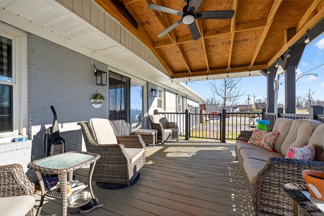 513 N Spring St, Sparta, TN 38583