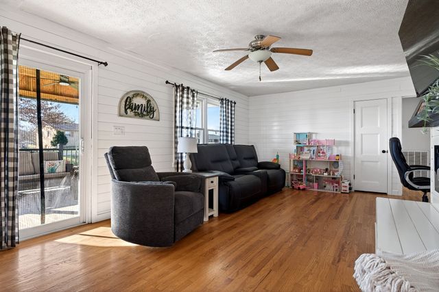 513 N Spring St, Sparta, TN 38583