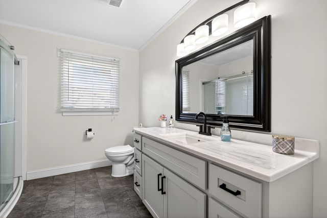 513 N Spring St, Sparta, TN 38583