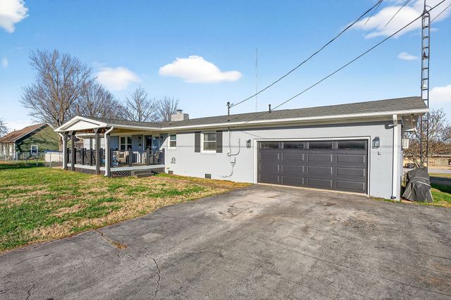 513 N Spring St, Sparta, TN 38583