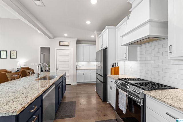 208 HENLEY WAY, Helena, AL 35080