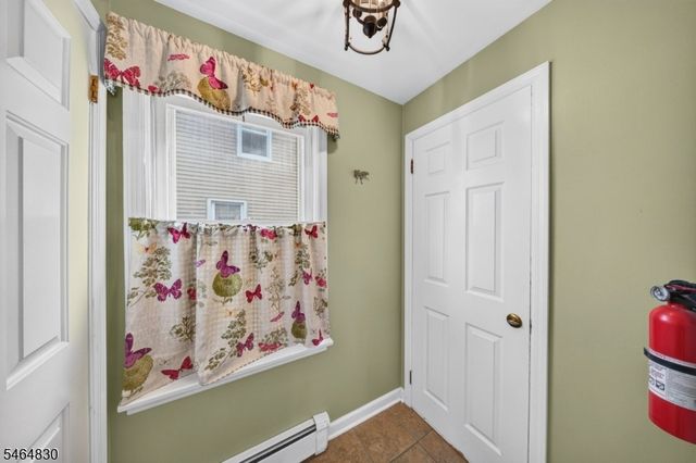 58 Somerset St, Somerville Boro, NJ 08876
