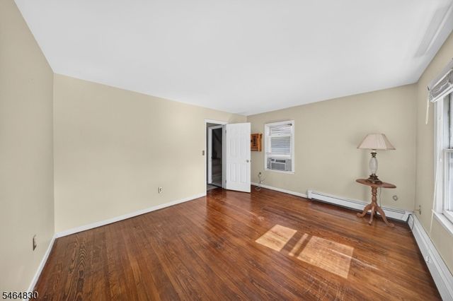 58 Somerset St, Somerville Boro, NJ 08876