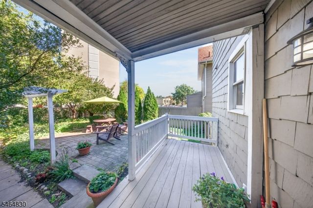 58 Somerset St, Somerville Boro, NJ 08876