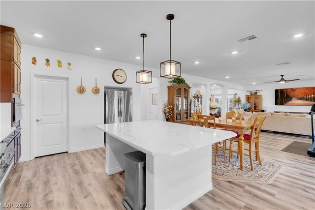 7260 Grace Estate Avenue, Las Vegas, NV 89113