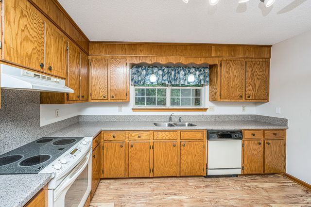 3337 Pinewood Drive, Ladson, SC 29456