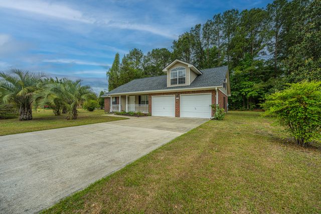 3337 Pinewood Drive, Ladson, SC 29456