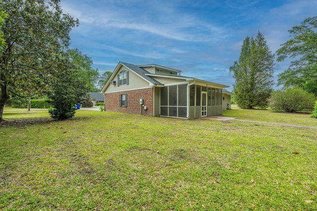 3337 Pinewood Drive, Ladson, SC 29456