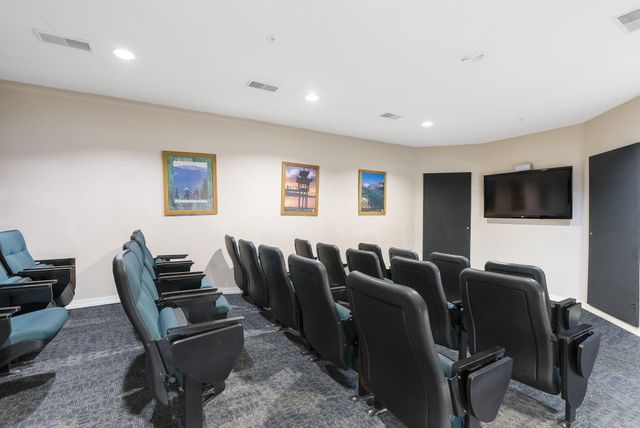 155 W Rockford Drive 1, Branson, MO 65616