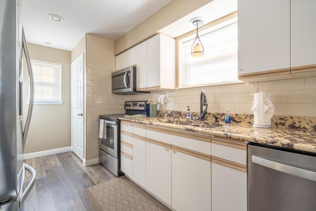 155 W Rockford Drive 1, Branson, MO 65616