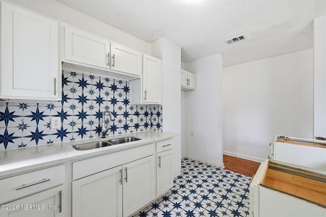 1097 MCDUFF Avenue S, Jacksonville, FL 32205