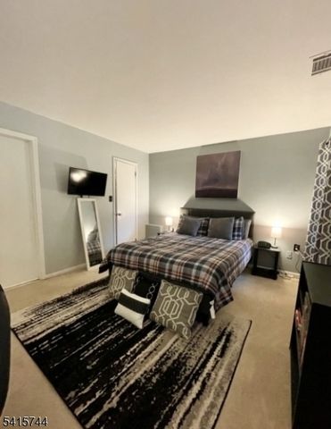 70 Wood Duck Ct, Allamuchy Twp., NJ 07840