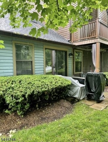 70 Wood Duck Ct, Allamuchy Twp., NJ 07840