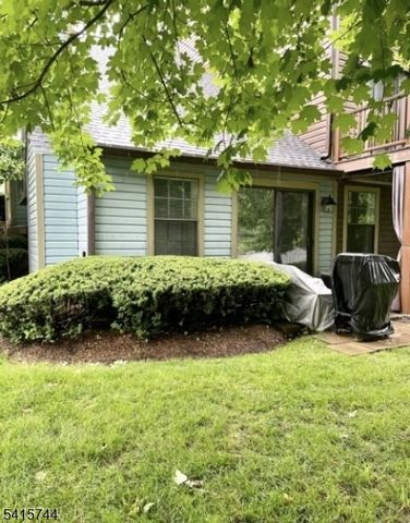 70 Wood Duck Ct, Allamuchy Twp., NJ 07840