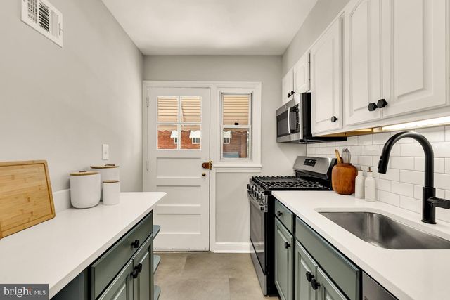 4727 8TH ST NE, Washington, DC 20017