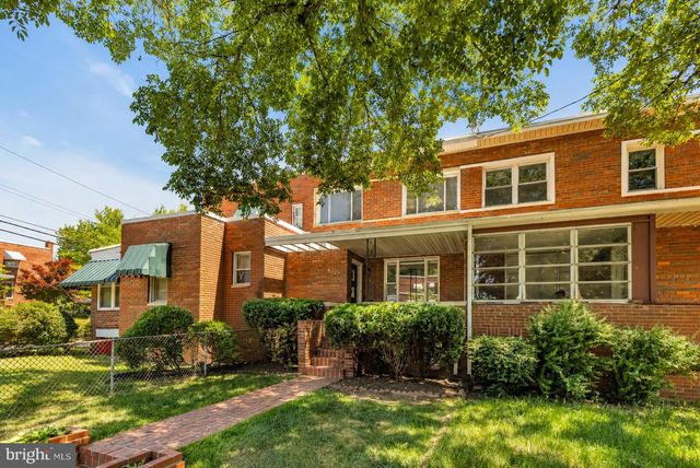 4727 8TH ST NE, Washington, DC 20017
