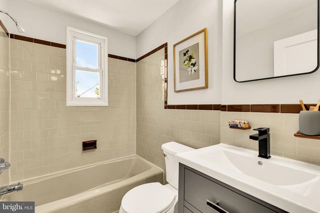 4727 8TH ST NE, Washington, DC 20017