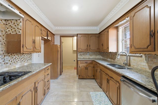 10015 Pensive Drive, Dallas, TX 75229