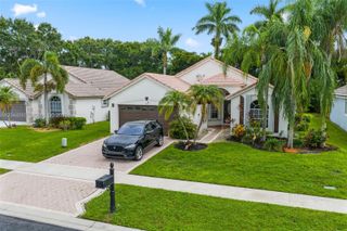 1971 Oak Berry Circle, Wellington, FL 33414