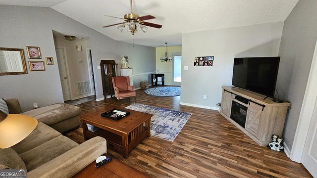 391 Maple Ridge Drive, Jackson, GA 30233