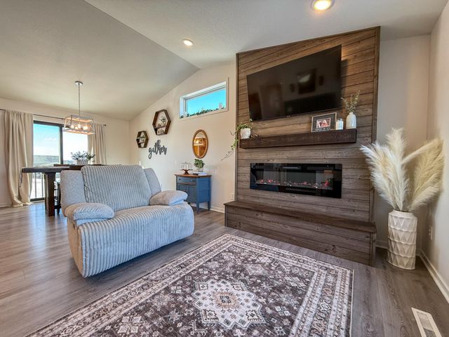 888 7th Avenue, Wanamingo, MN 55983