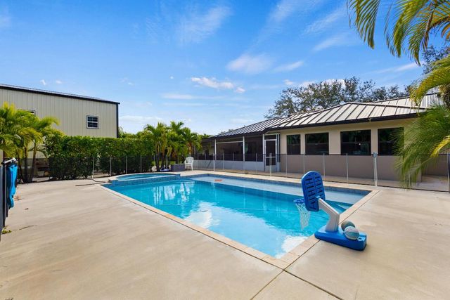 17975 89th Place N, The Acreage, FL 33470