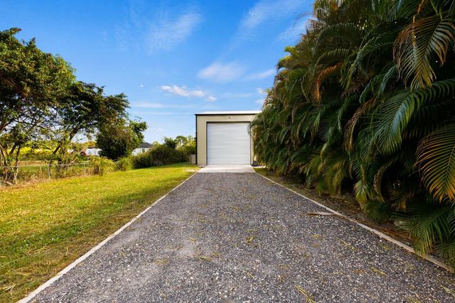 17975 89th Place N, The Acreage, FL 33470