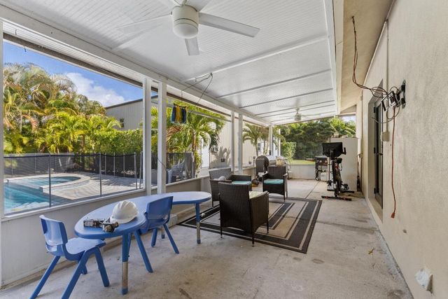 17975 89th Place N, The Acreage, FL 33470