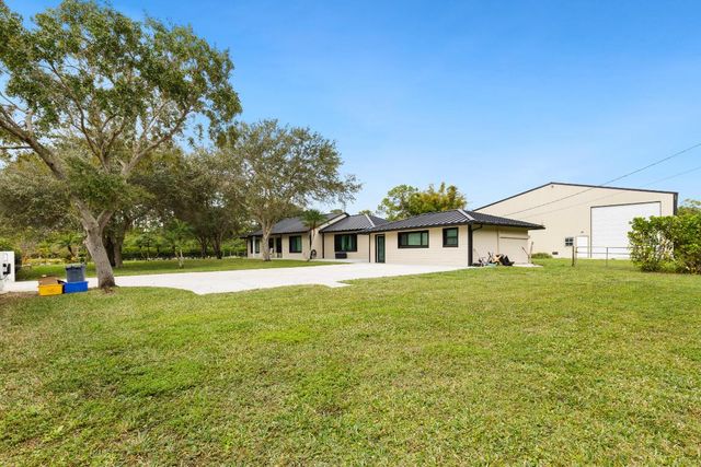 17975 89th Place N, The Acreage, FL 33470
